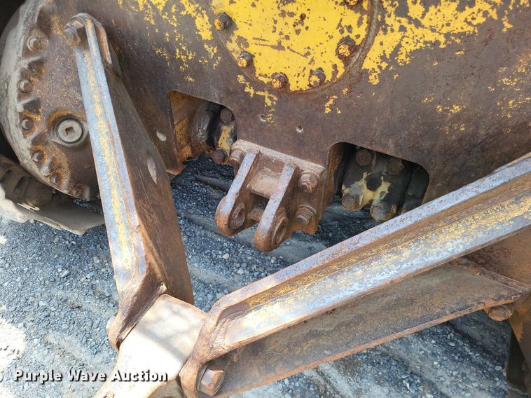 image for item DP5202 1975 Caterpillar D7G  dozer