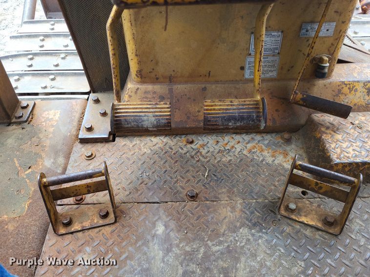 image for item DP5202 1975 Caterpillar D7G  dozer