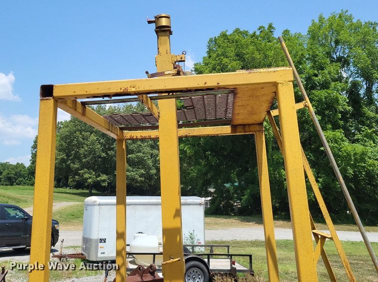 image for item DP5209 Grade control mast trailer