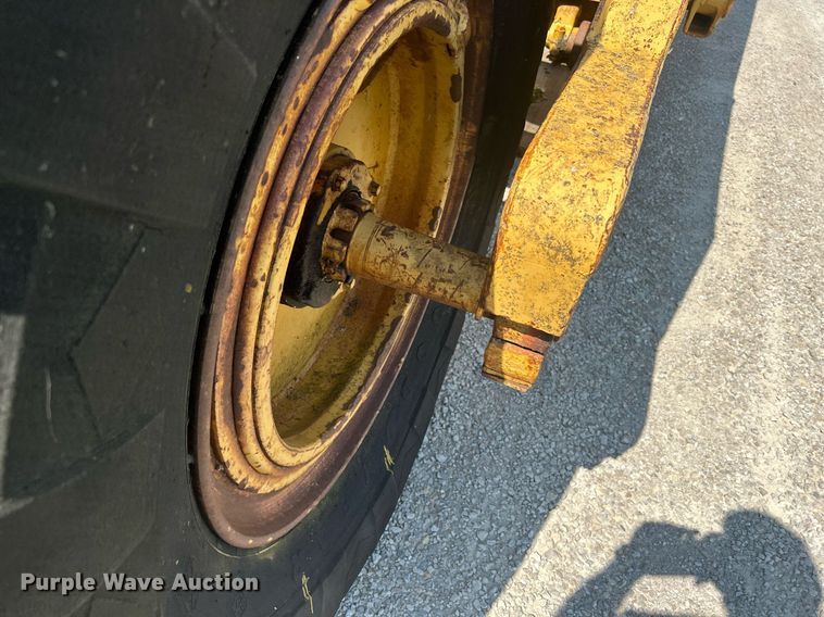 image for item DQ0837 Caterpillar 435  scraper