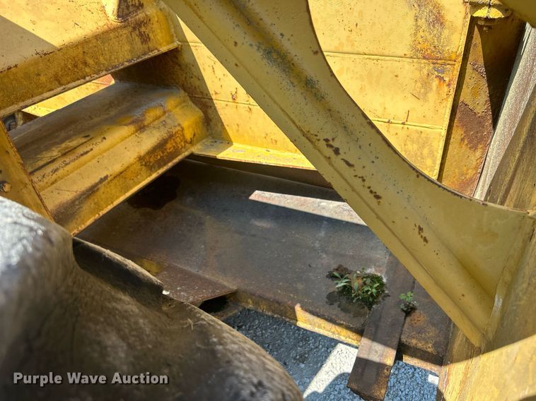 image for item DQ0837 Caterpillar 435  scraper