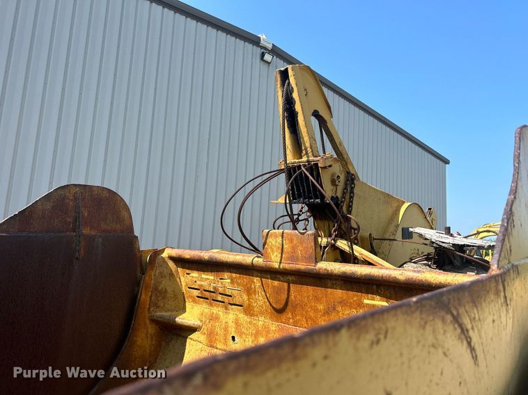 image for item DQ0837 Caterpillar 435  scraper