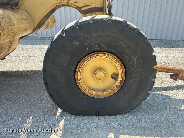 image for item DQ0837 Caterpillar 435  scraper