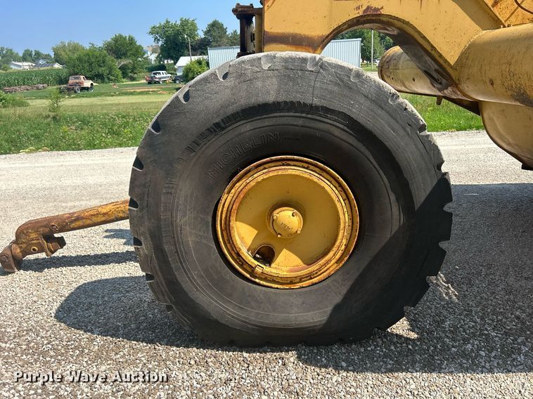 image for item DQ0837 Caterpillar 435  scraper