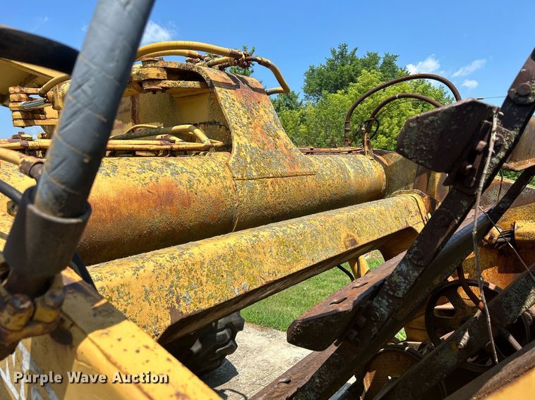 image for item DQ0838 1973 Caterpillar 613  elevating scraper