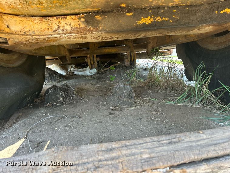 image for item DQ0838 1973 Caterpillar 613  elevating scraper