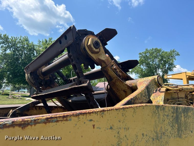 image for item DQ0838 1973 Caterpillar 613  elevating scraper