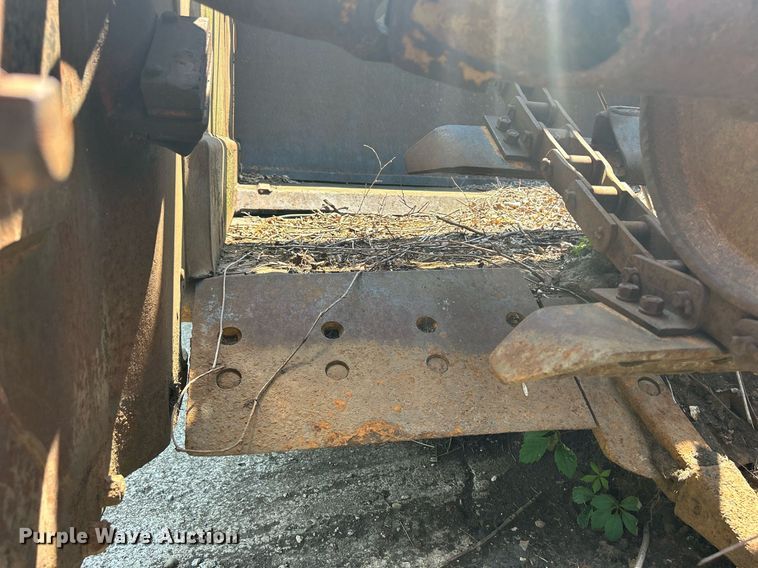 image for item DQ0838 1973 Caterpillar 613  elevating scraper