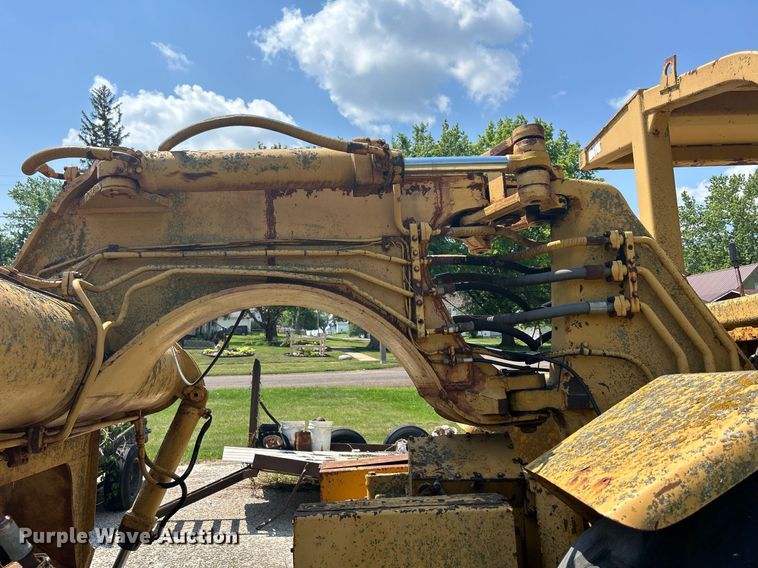 image for item DQ0838 1973 Caterpillar 613  elevating scraper