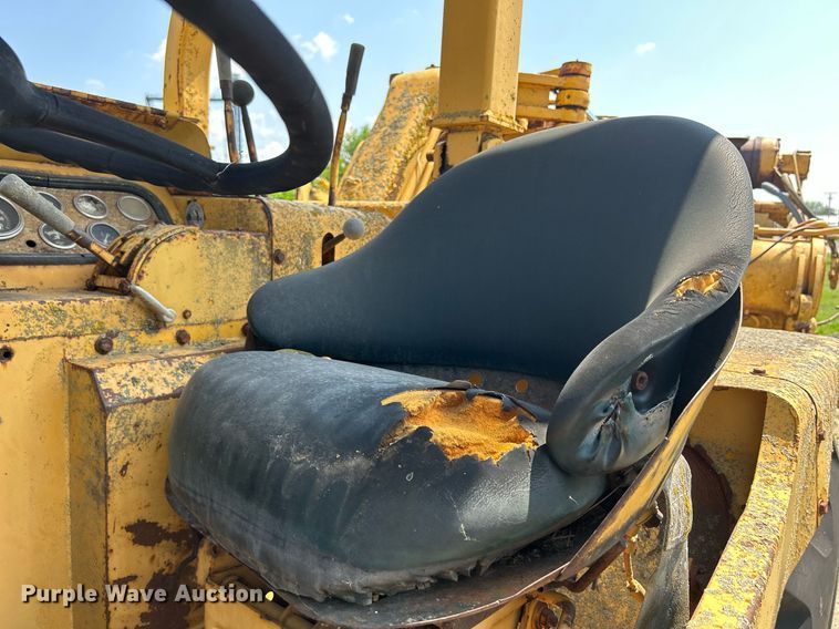 image for item DQ0838 1973 Caterpillar 613  elevating scraper