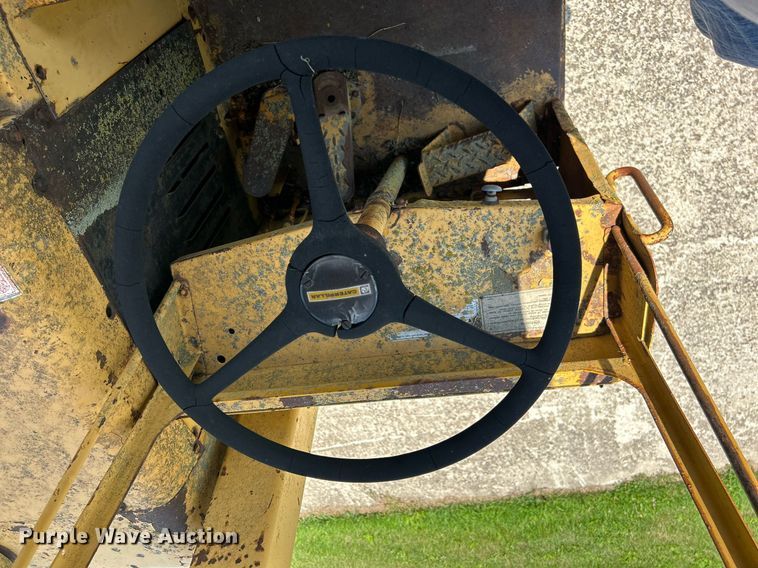 image for item DQ0838 1973 Caterpillar 613  elevating scraper