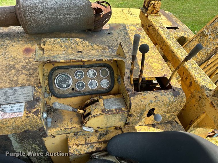 image for item DQ0838 1973 Caterpillar 613  elevating scraper