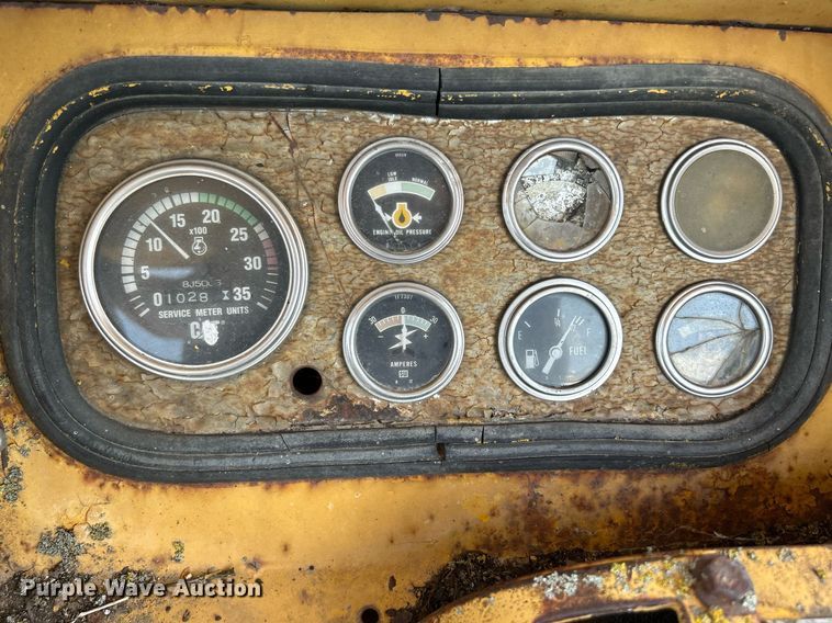 image for item DQ0838 1973 Caterpillar 613  elevating scraper