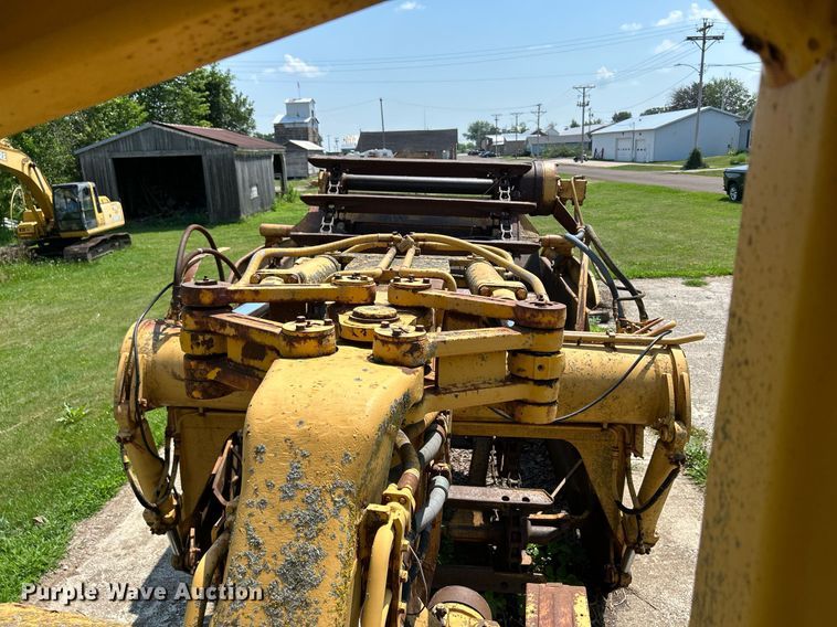image for item DQ0838 1973 Caterpillar 613  elevating scraper