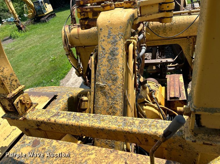 image for item DQ0838 1973 Caterpillar 613  elevating scraper