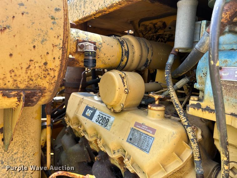 image for item DQ0838 1973 Caterpillar 613  elevating scraper