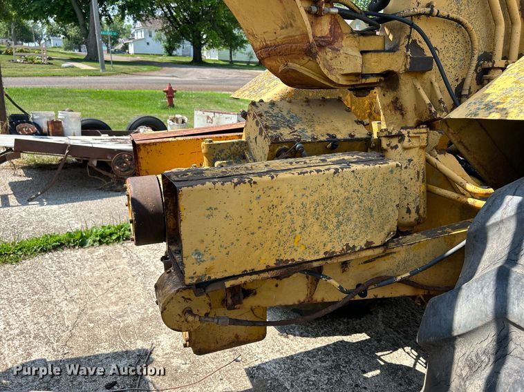 image for item DQ0838 1973 Caterpillar 613  elevating scraper