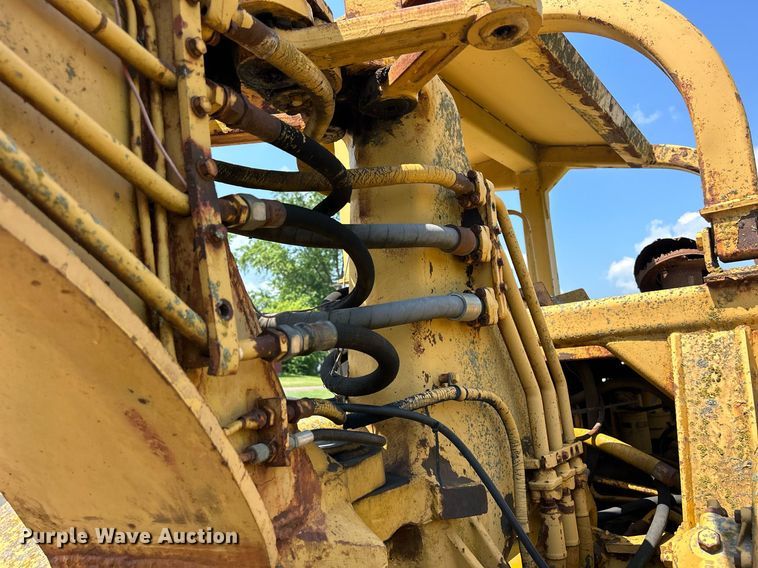 image for item DQ0838 1973 Caterpillar 613  elevating scraper