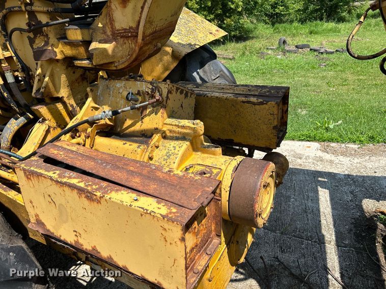 image for item DQ0838 1973 Caterpillar 613  elevating scraper