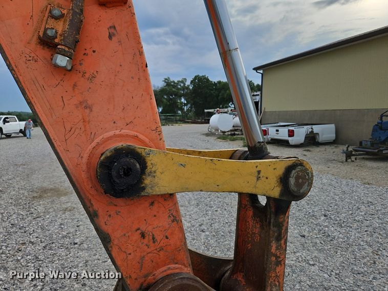 image for item DQ1790 1997 Hitachi EX200LC-5  excavator