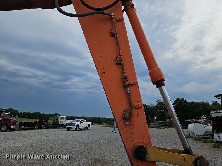 image for item DQ1790 1997 Hitachi EX200LC-5  excavator