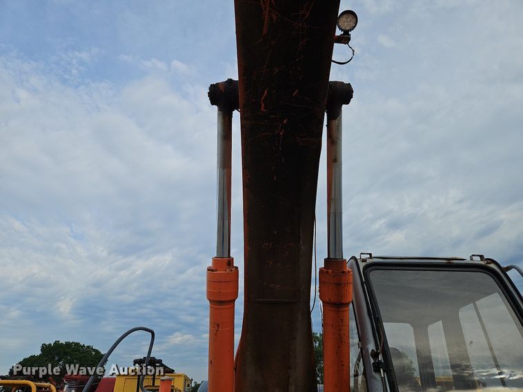 image for item DQ1790 1997 Hitachi EX200LC-5  excavator