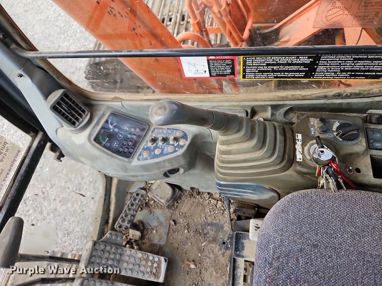 image for item DQ1790 1997 Hitachi EX200LC-5  excavator