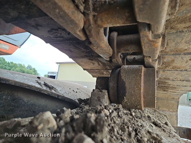 image for item DQ1790 1997 Hitachi EX200LC-5  excavator