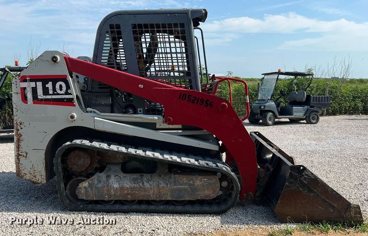 image for item DQ2114 2016 Takeuchi TL10  tracked skid steer loader