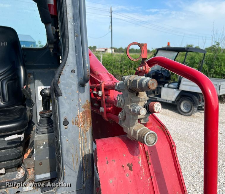 image for item DQ2114 2016 Takeuchi TL10  tracked skid steer loader