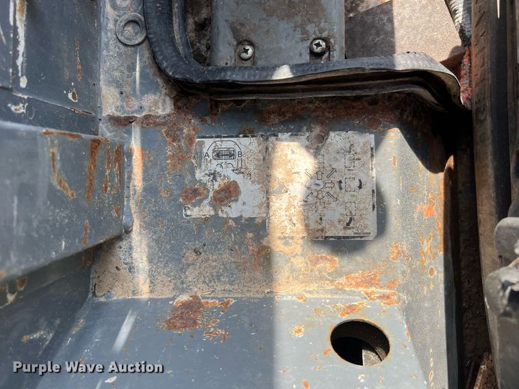 image for item DQ2114 2016 Takeuchi TL10  tracked skid steer loader