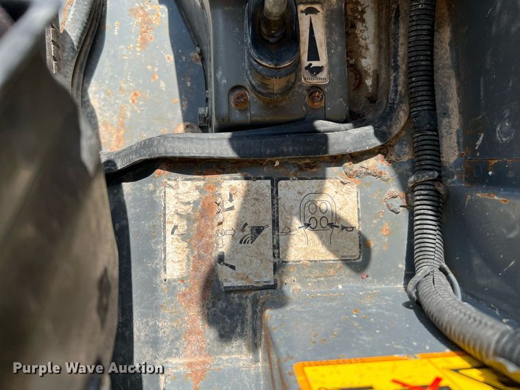 image for item DQ2114 2016 Takeuchi TL10  tracked skid steer loader