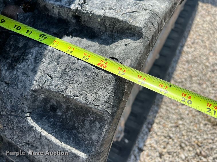 image for item DQ2114 2016 Takeuchi TL10  tracked skid steer loader