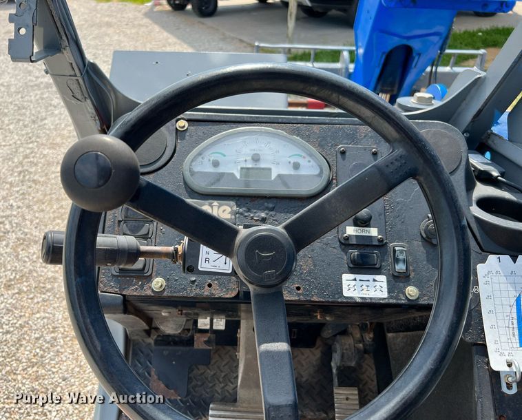 image for item DQ2115 2014 Genie GTH844  telehandler