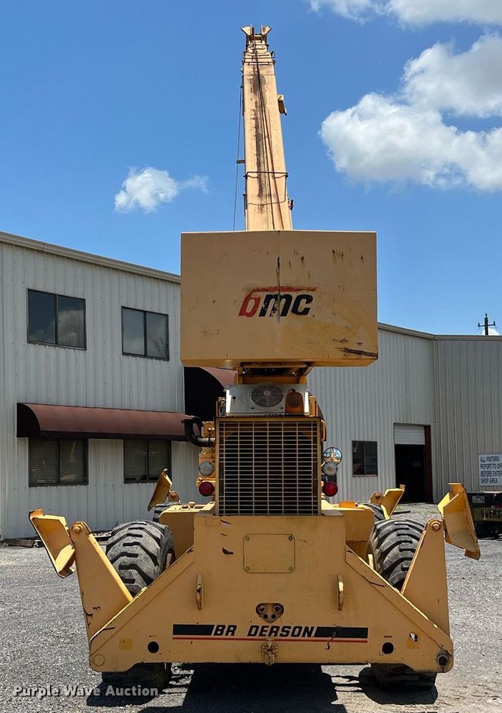 image for item DQ2116 1994 Broderson RT3002A  crane