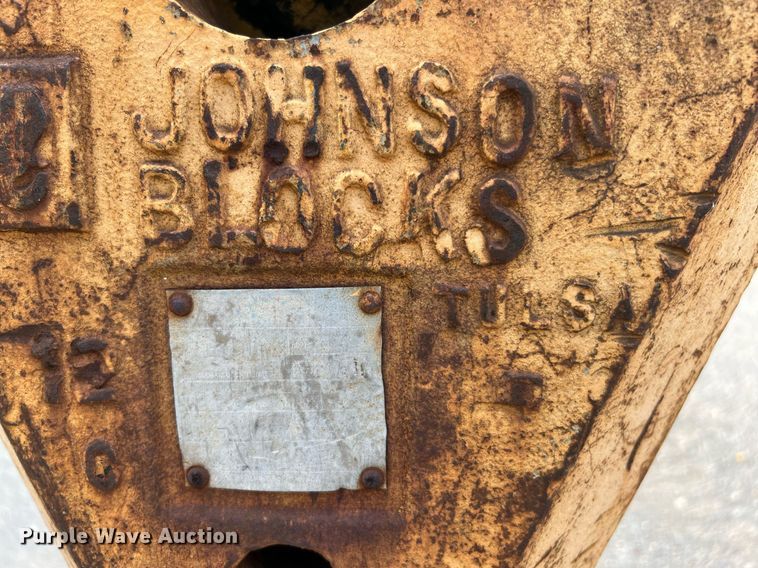 image for item DQ2116 1994 Broderson RT3002A  crane