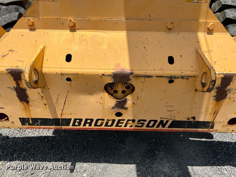 image for item DQ2116 1994 Broderson RT3002A  crane