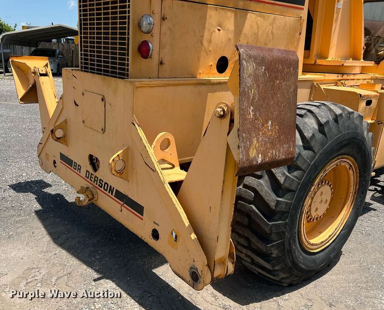 image for item DQ2116 1994 Broderson RT3002A  crane