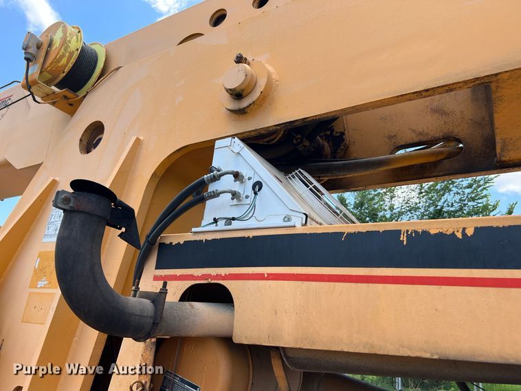 image for item DQ2116 1994 Broderson RT3002A  crane