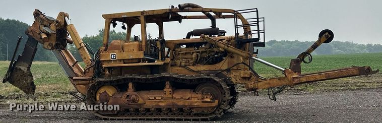 image for item DQ7333 1976 Caterpillar D8K  cable plow