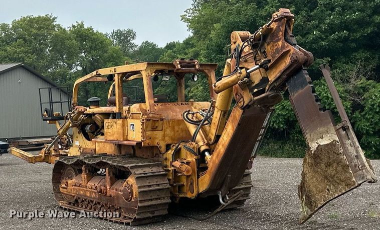 image for item DQ7333 1976 Caterpillar D8K  cable plow