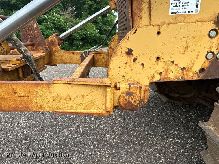 image for item DQ7333 1976 Caterpillar D8K  cable plow