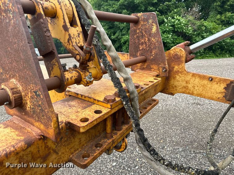 image for item DQ7333 1976 Caterpillar D8K  cable plow