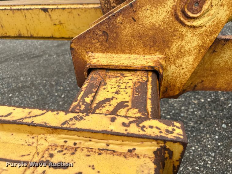 image for item DQ7333 1976 Caterpillar D8K  cable plow