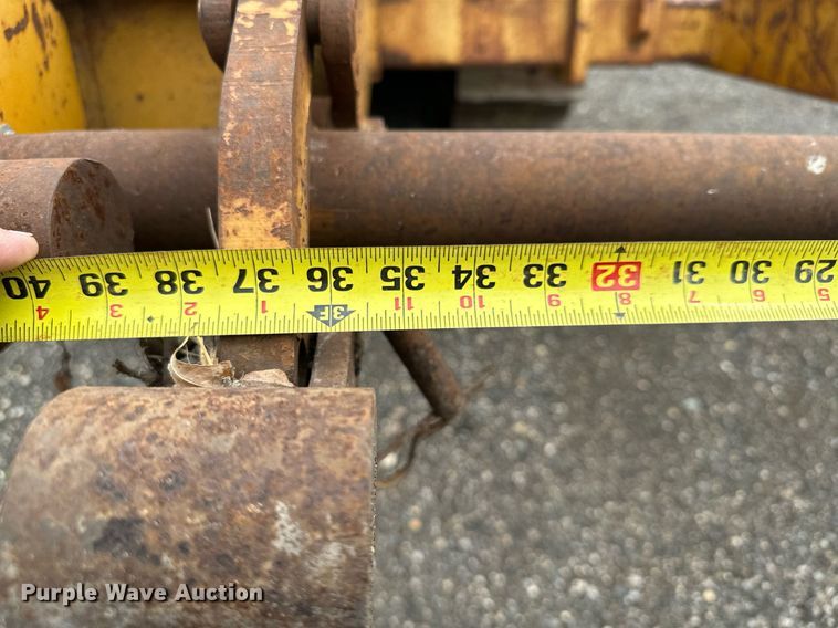 image for item DQ7333 1976 Caterpillar D8K  cable plow