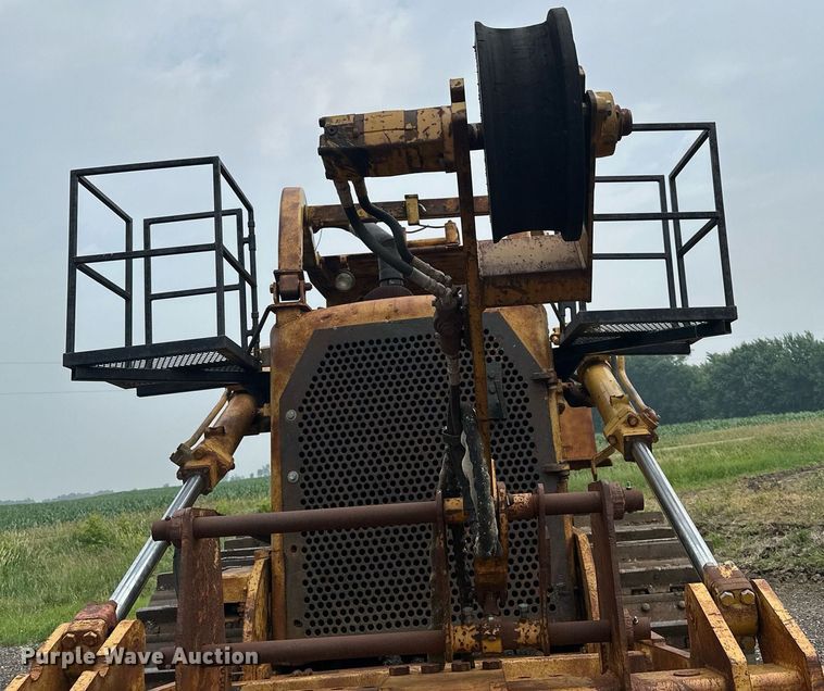 image for item DQ7333 1976 Caterpillar D8K  cable plow