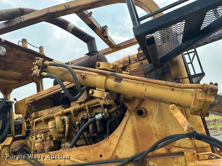 image for item DQ7333 1976 Caterpillar D8K  cable plow