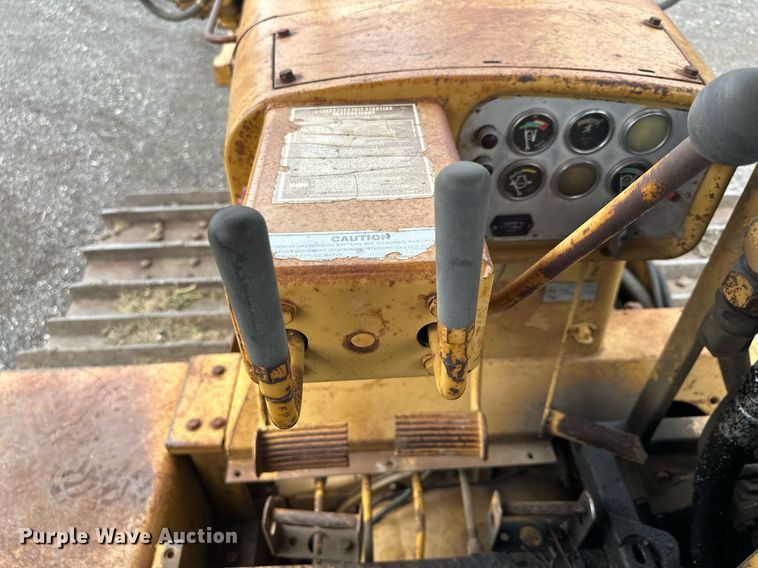 image for item DQ7333 1976 Caterpillar D8K  cable plow