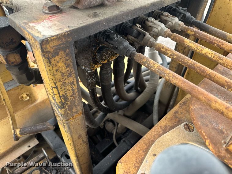 image for item DQ7333 1976 Caterpillar D8K  cable plow