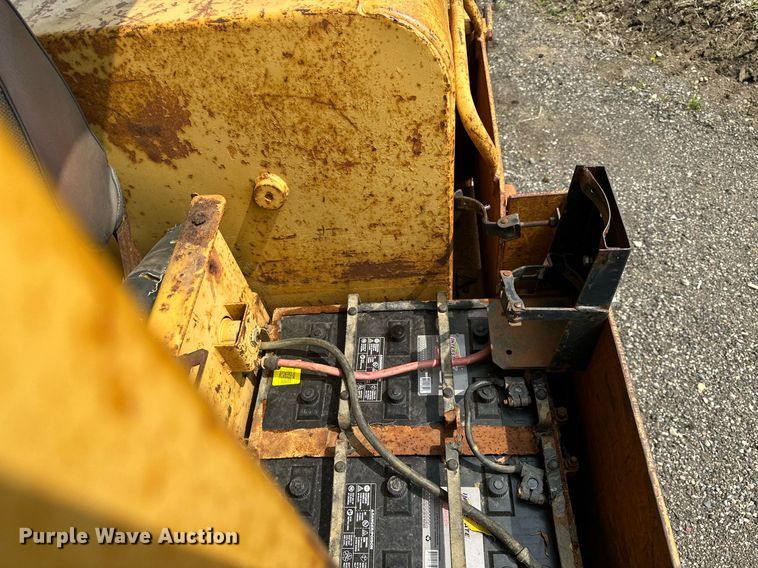 image for item DQ7333 1976 Caterpillar D8K  cable plow